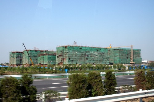 Drive-by in Suzhou 4134 2006-09-18-08-57-02